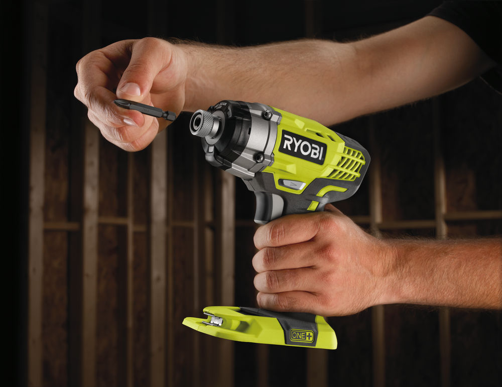 ONE + / Винтоверт RYOBI RID1801M (без батареи)