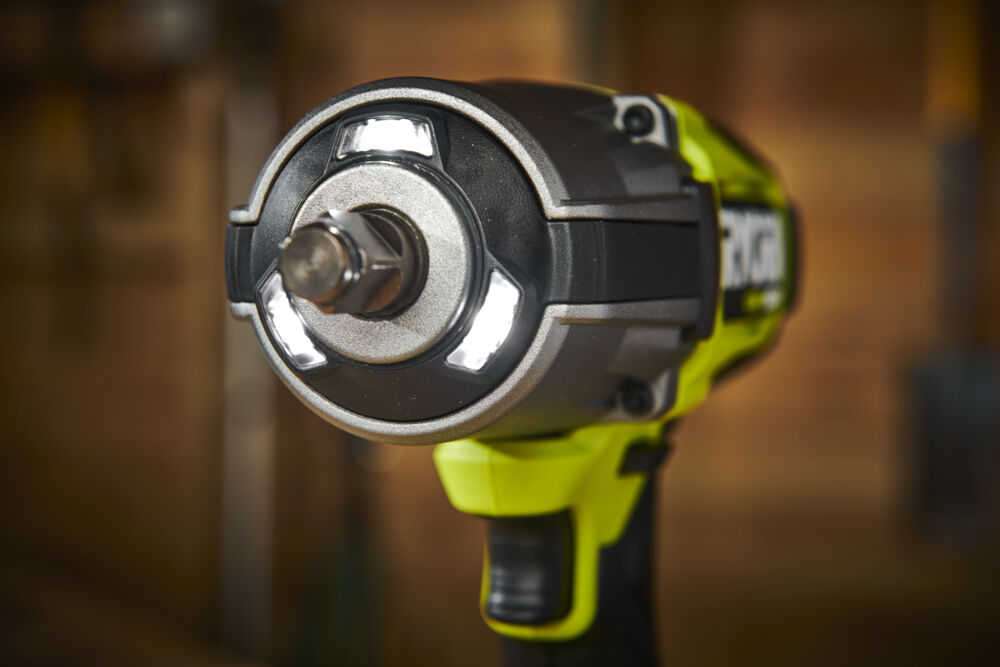 ONE + / Гайковерт RYOBI RIW18X-0 (без батареи)