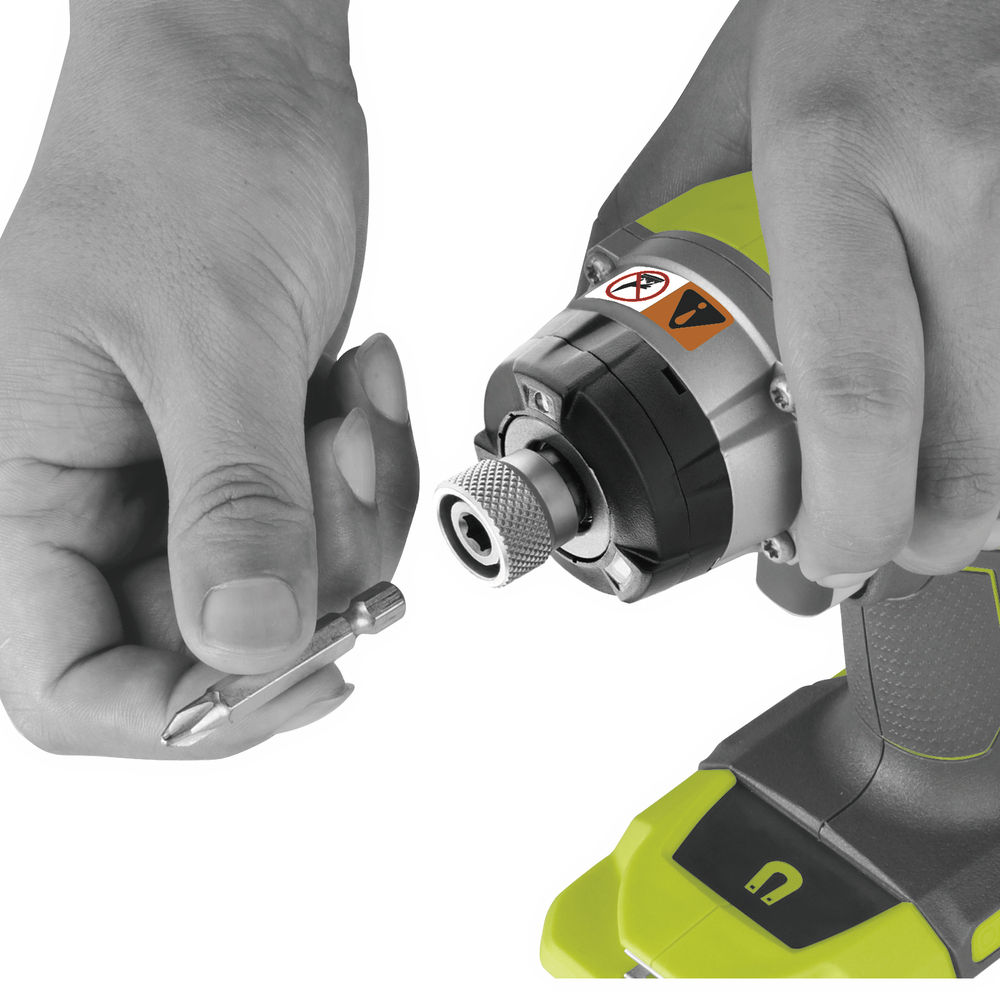 ONE + / Винтоверт RYOBI R18ID3-0 (без батареи)