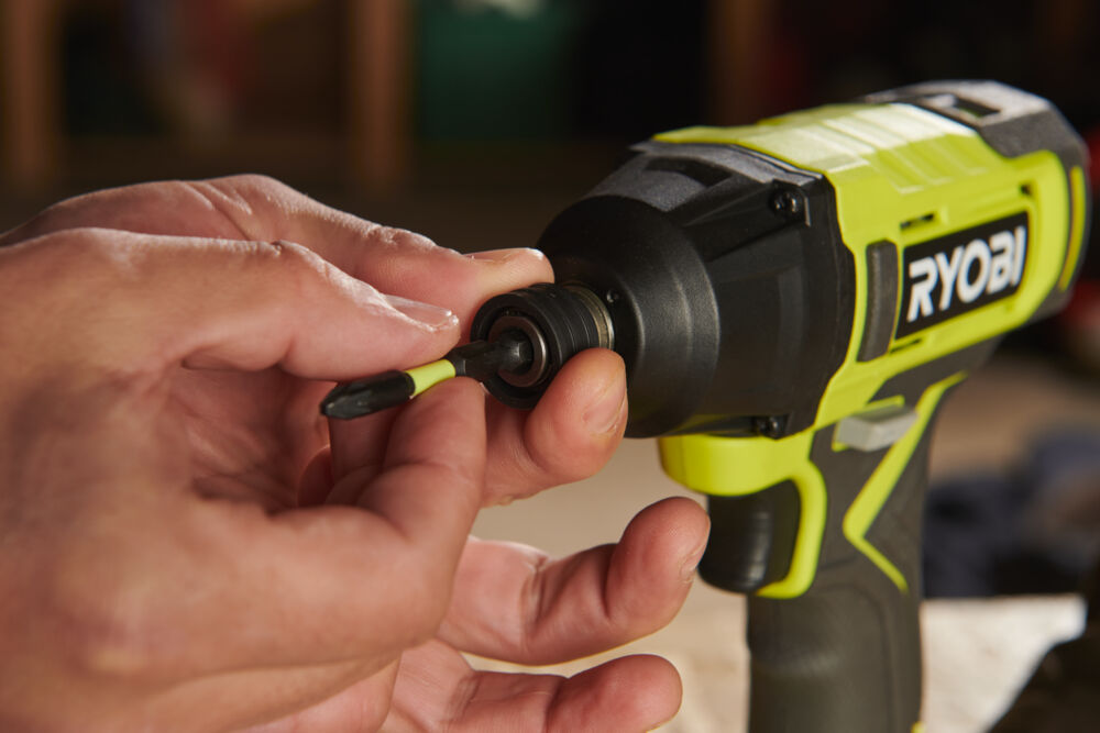 ONE + / Винтоверт RYOBI RID18-0 (без батареи)