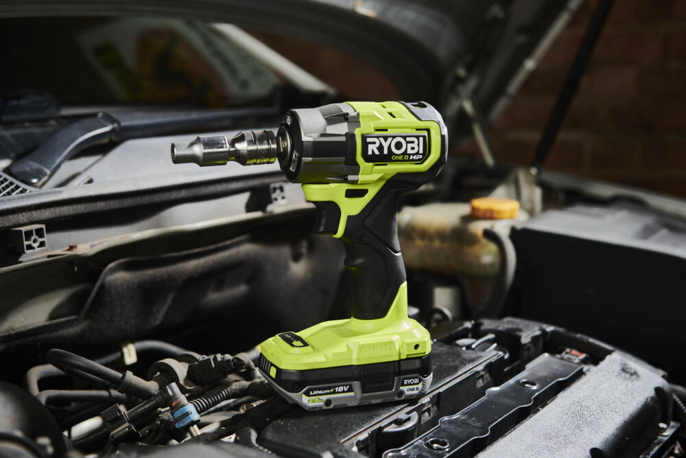 ONE + / Гайковерт RYOBI RIW18C-0 (без батареи)