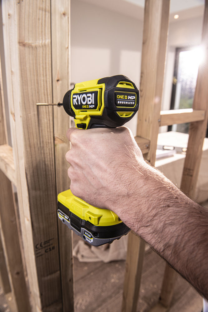 ONE + / Винтоверт импульсный RYOBI HP RID18C-0 (без батареи)