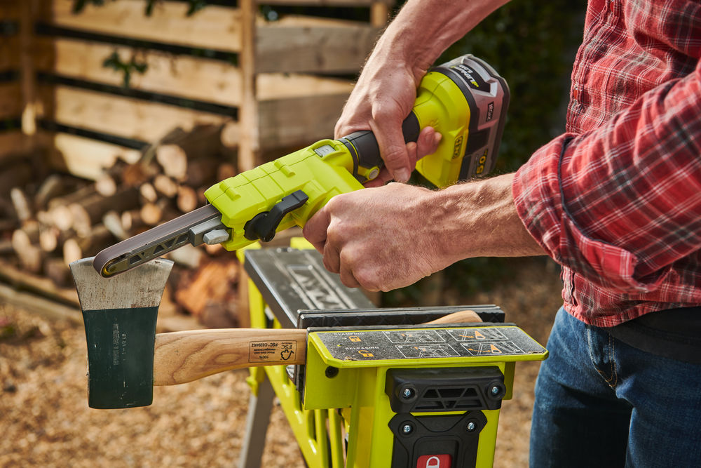 ONE + / Ленточный напильник RYOBI R18PF-0 (без батареи)