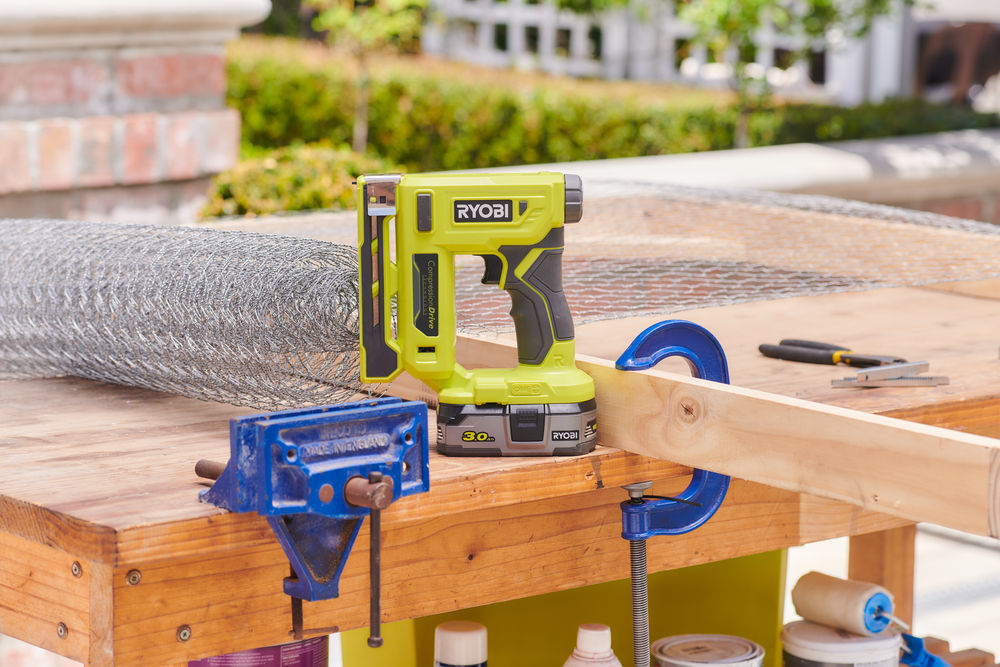 ONE + / Степлер RYOBI R18ST50-0 (без батареи)