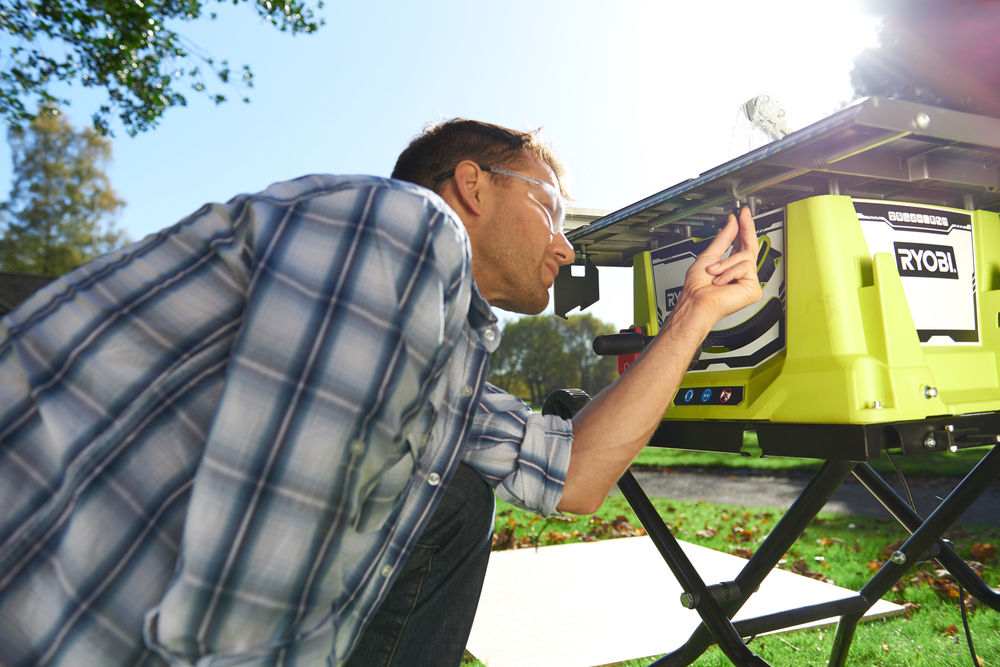 Распиловочный станок RYOBI RTS1800EF-G