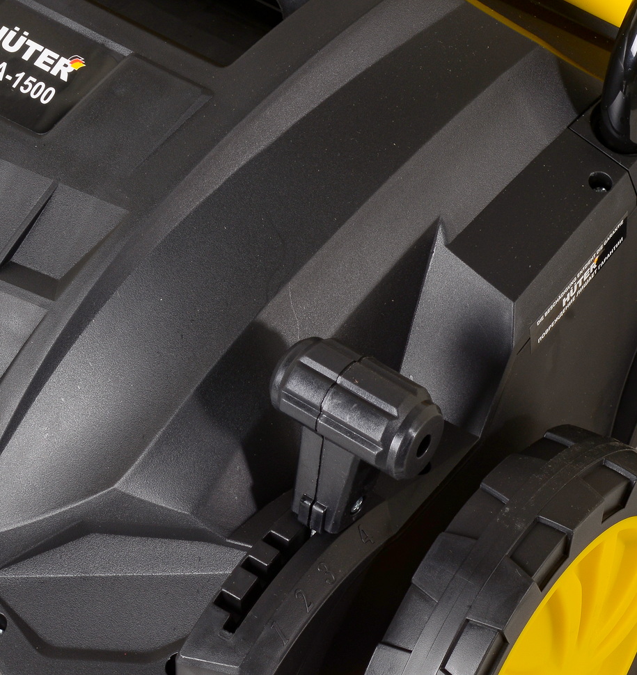 Аэратор-скарификатор электрический Huter ESA-1500