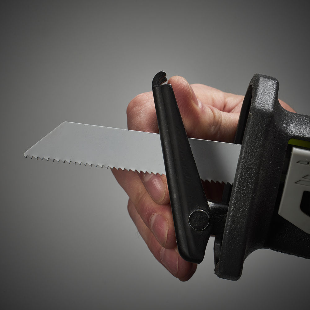 ONE + / Пила сабельная RYOBI R18RS-0 (без батареи)