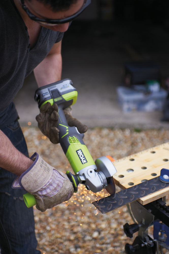 ONE + / Углошлифмашина RYOBI R18AG-0 (без батареи)
