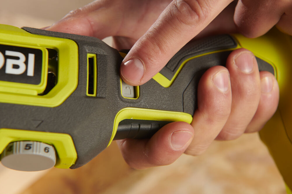 ONE + / Многофункциональный инструмент RYOBI RMT18-0 (без батареи)