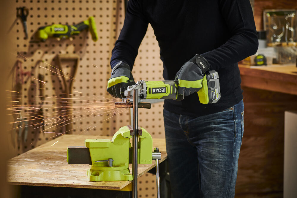 ONE + / Углошлифмашина RYOBI RAG18125-0 (без батареи)
