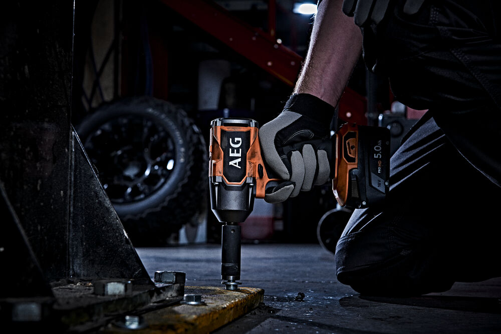 Гайковерт аккумуляторный AEG BSS18MTF12BL-0 (без аккумуляторов)