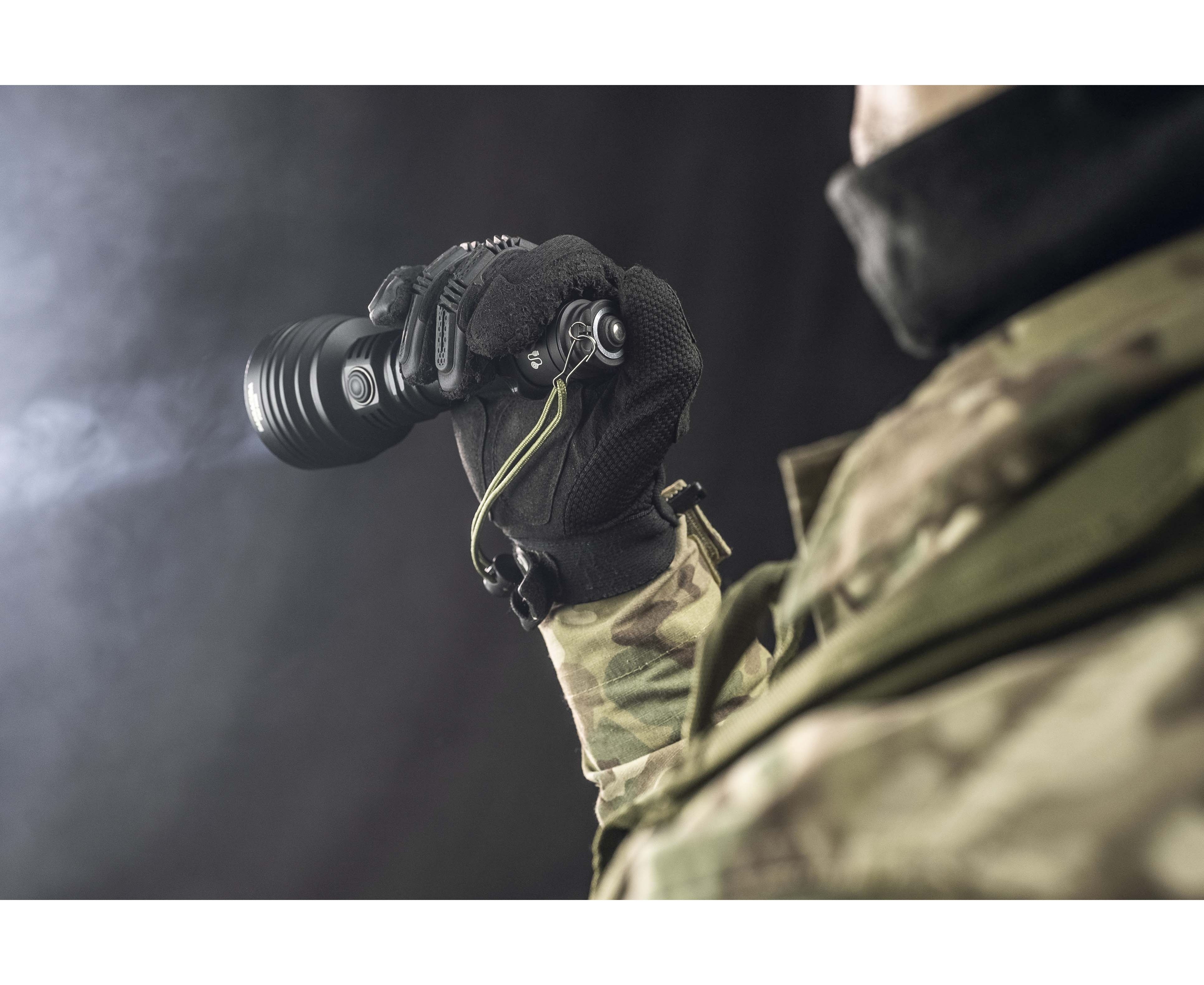 Фонарь Armytek Barracuda Pro Max Magnet USB Белый