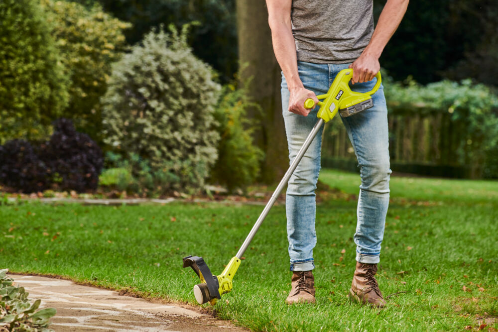 ONE + / Триммер RYOBI RY18LT23A-120P