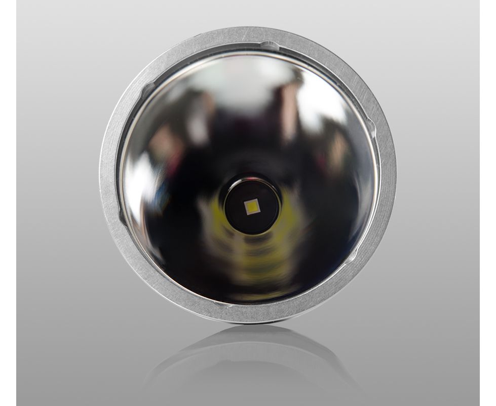 Фонарь Armytek Barracuda Pro XHP35 HI Белый