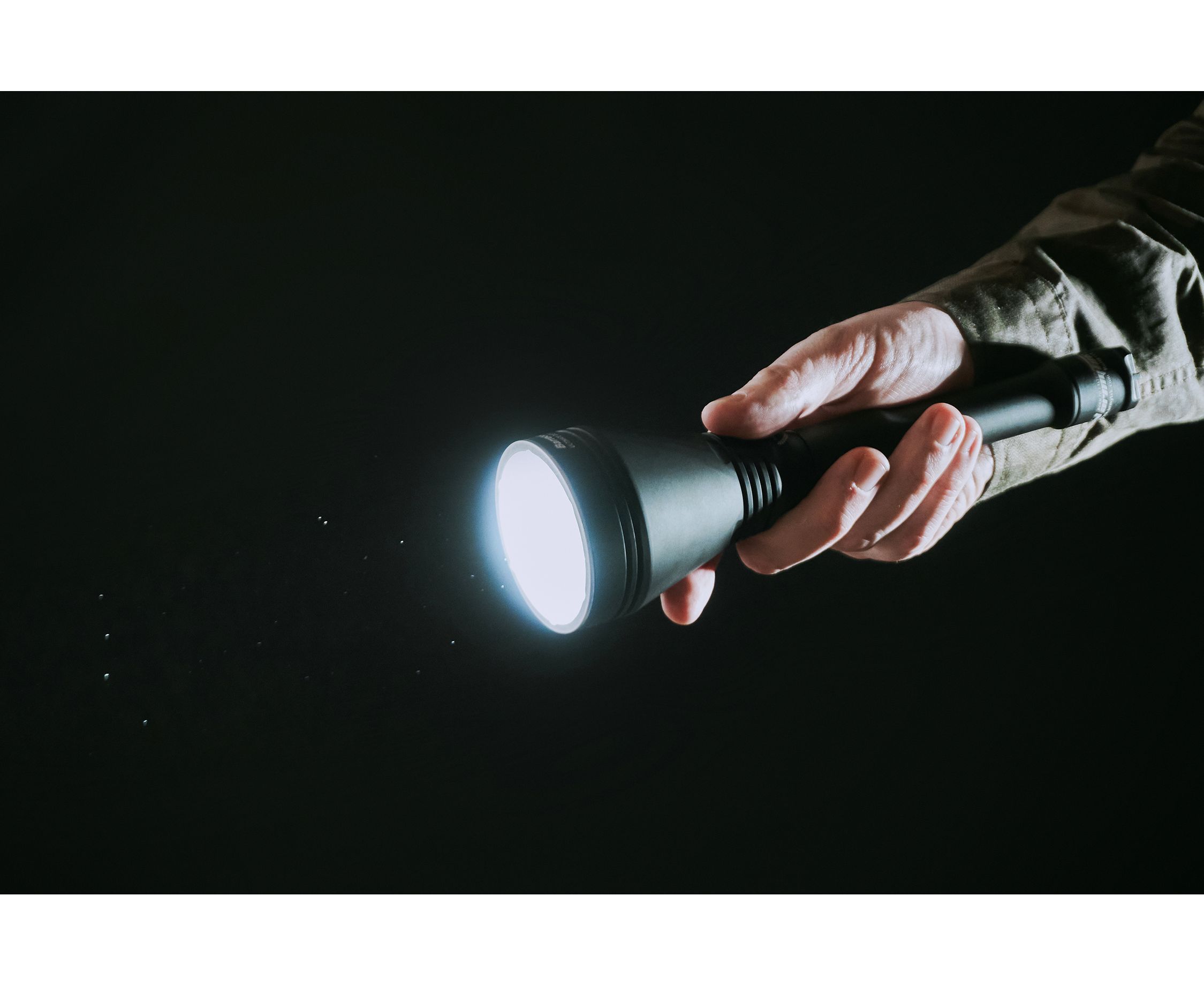 Фонарь Armytek Barracuda XP-L HI Белый