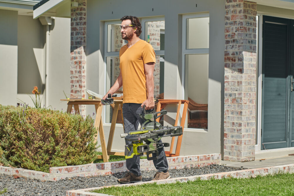 ONE + / Торцовочная пила RYOBI RMS18190-0 (без батареи)