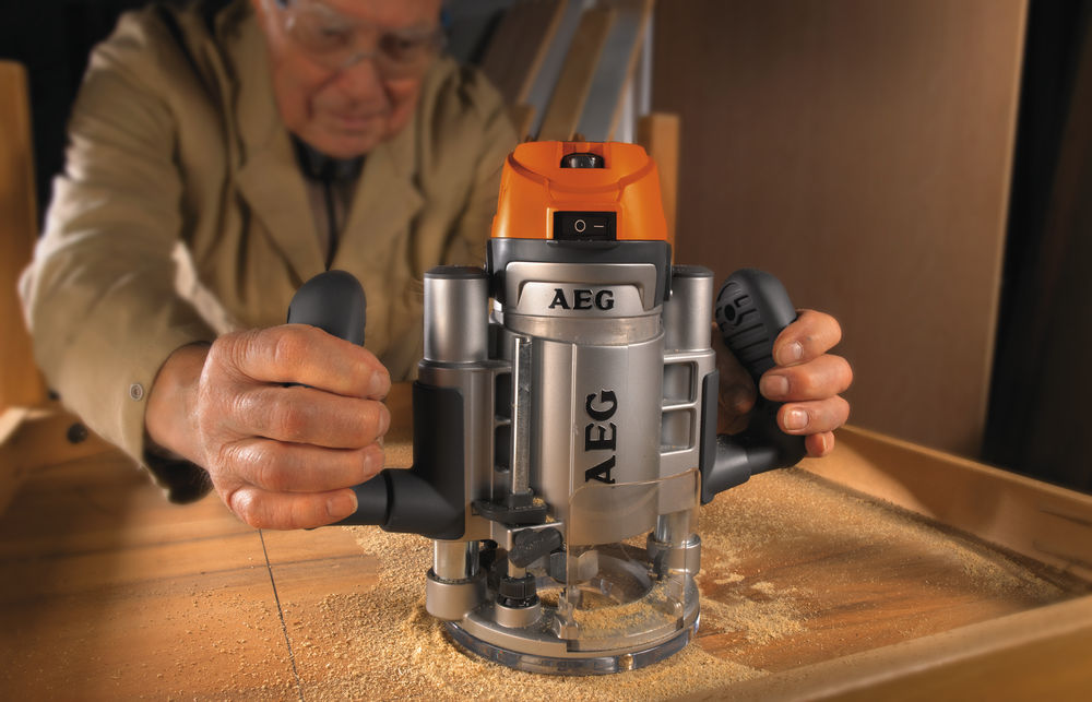 Фрезер AEG MF 1400 KE