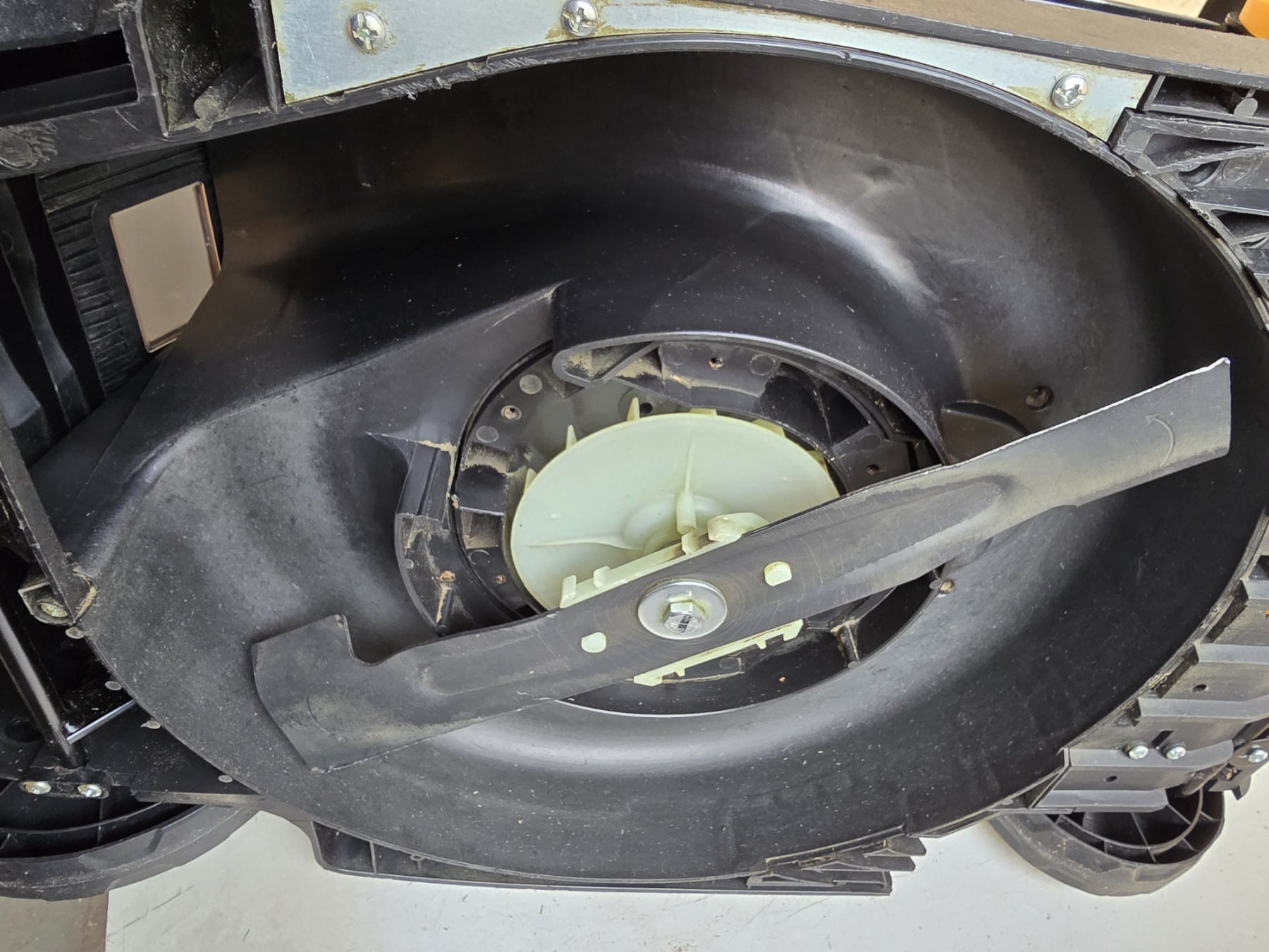 (Уценка) Газонокосилка аккумуляторная Huter CLM-40 Li