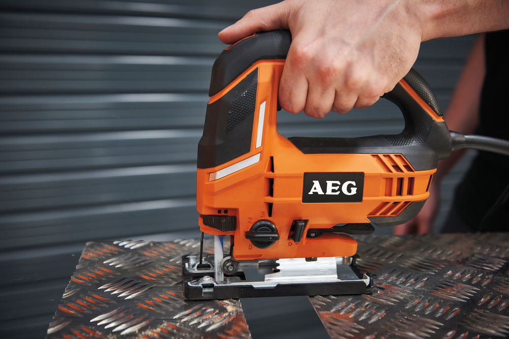 Лобзик AEG STEP100 X