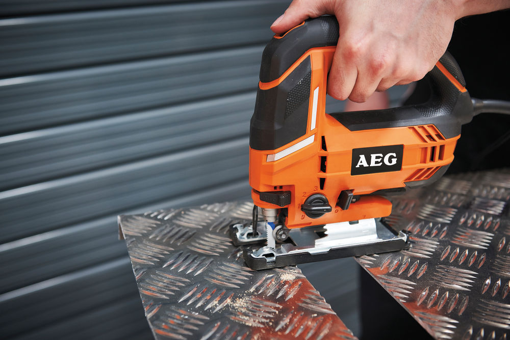 Лобзик AEG STEP100 X