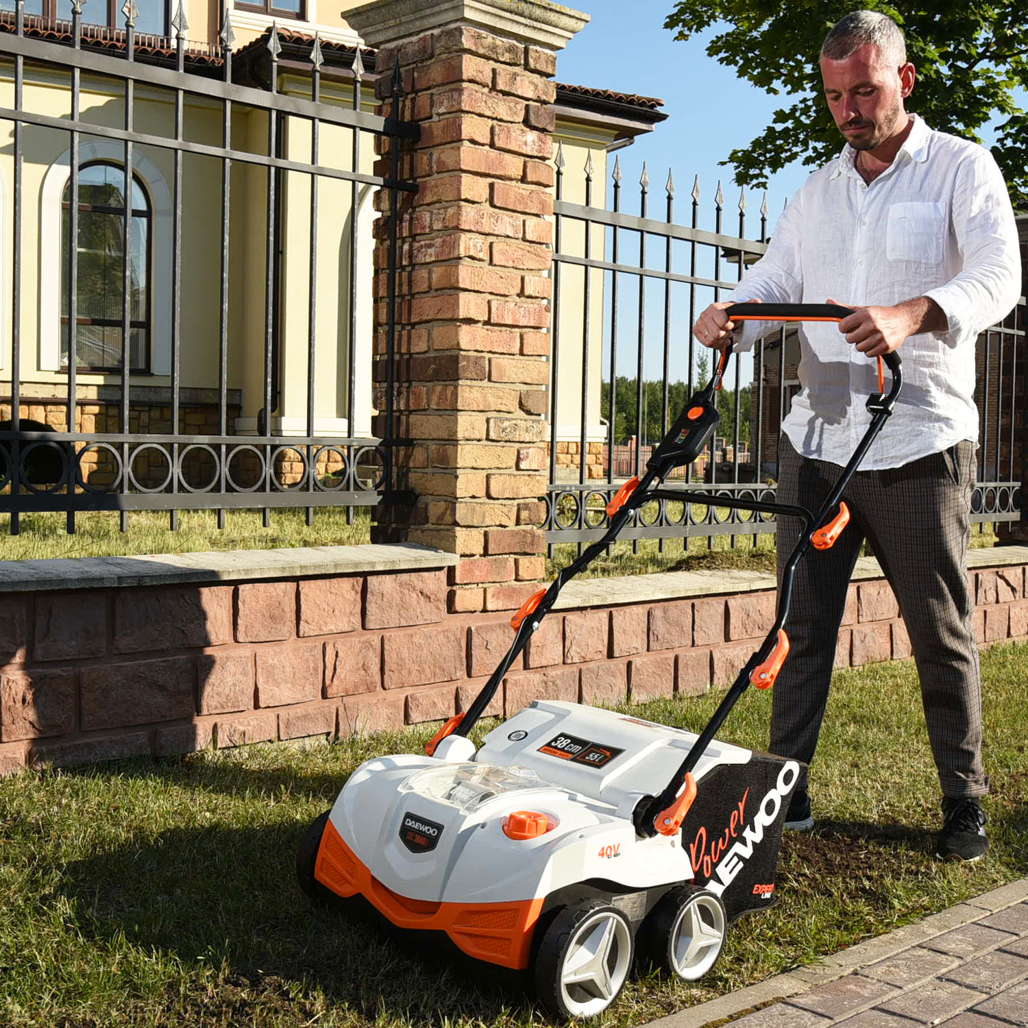 Аэратор-скарификатор аккумуляторный DAEWOO DSC 3840Li (без батареи)