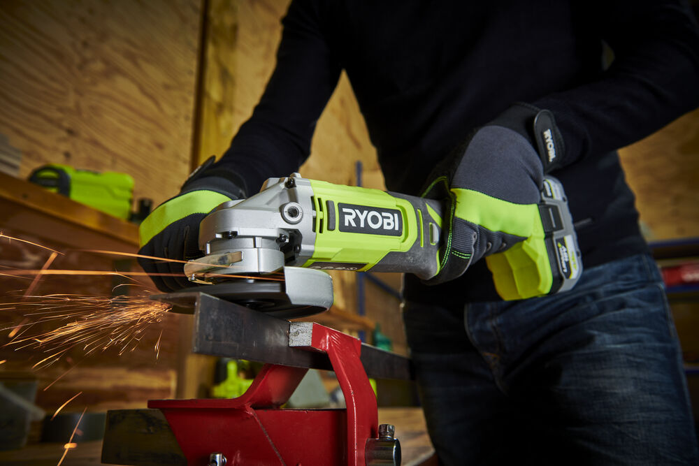 ONE + / Углошлифмашина RYOBI RAG18115-0 (без батареи)