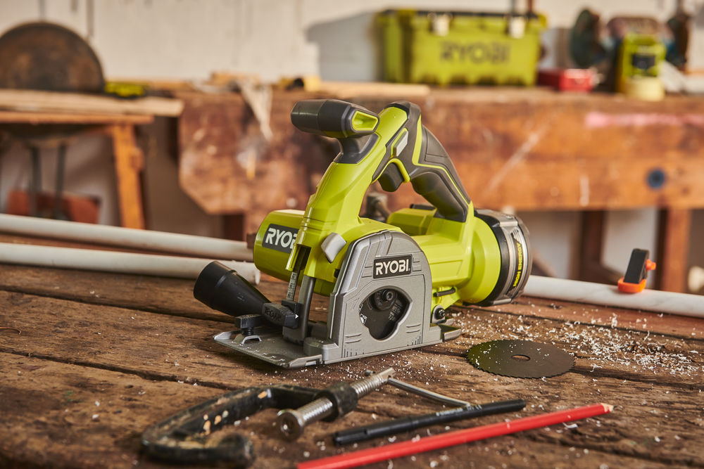 ONE + / Пила циркулярная RYOBI R18MMS-0 (без батареи)