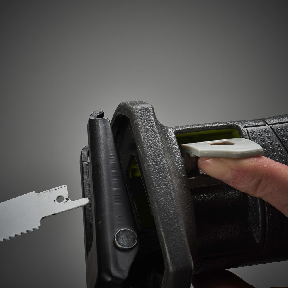 ONE + / Пила сабельная RYOBI R18RS-0 (без батареи)