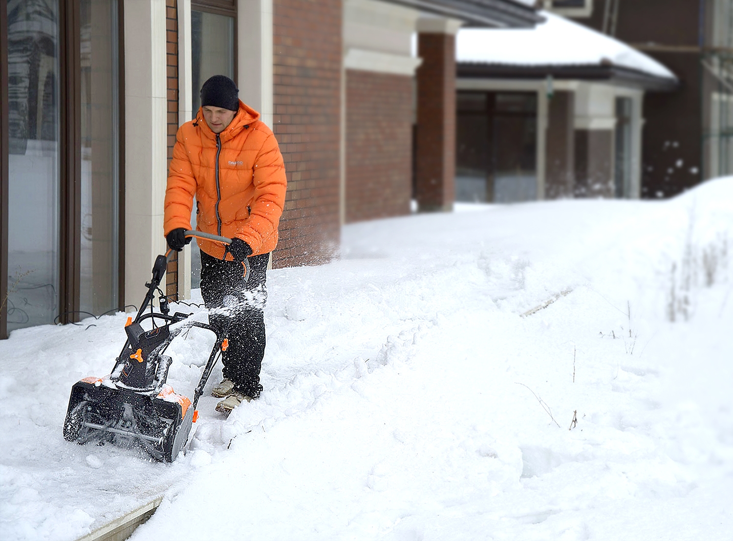 Снегоуборщик электрический DAEWOO DAST 2600E
