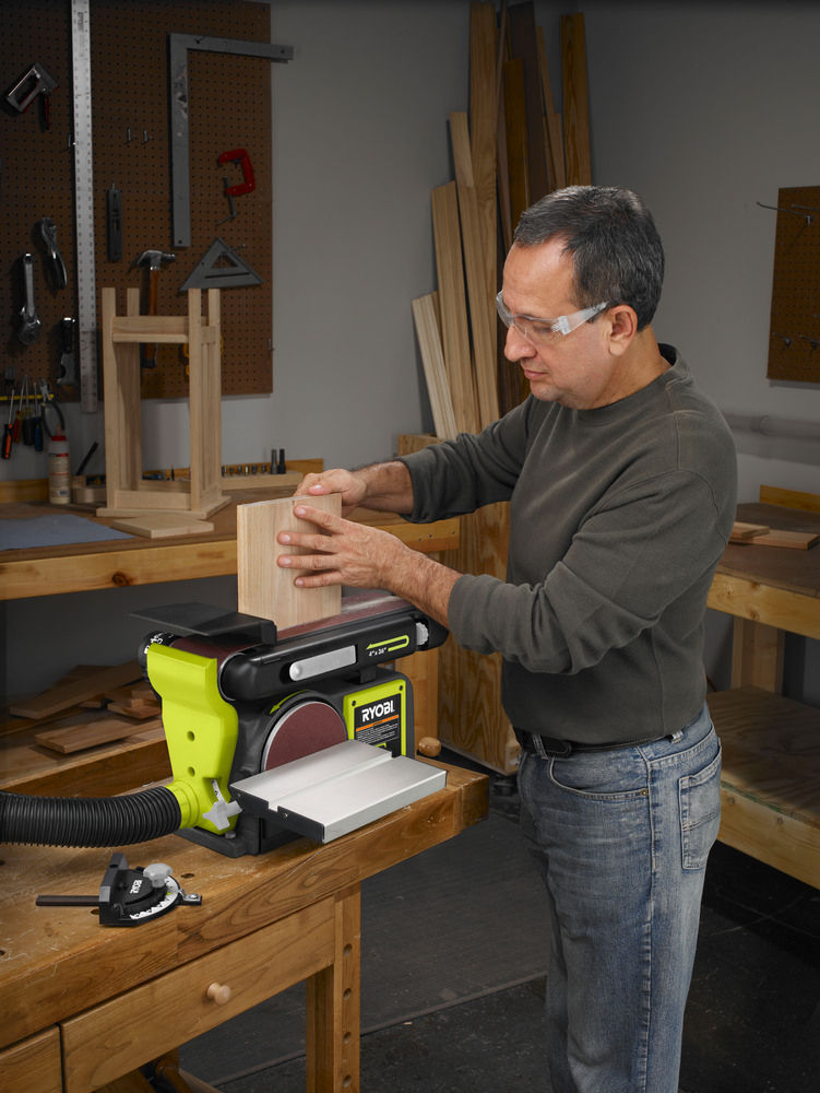 Станок шлифовальный RYOBI RBDS4601G