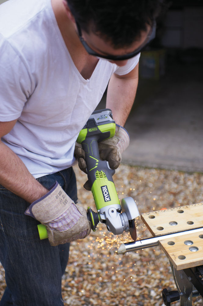 ONE + / Углошлифмашина RYOBI R18AG-0 (без батареи)