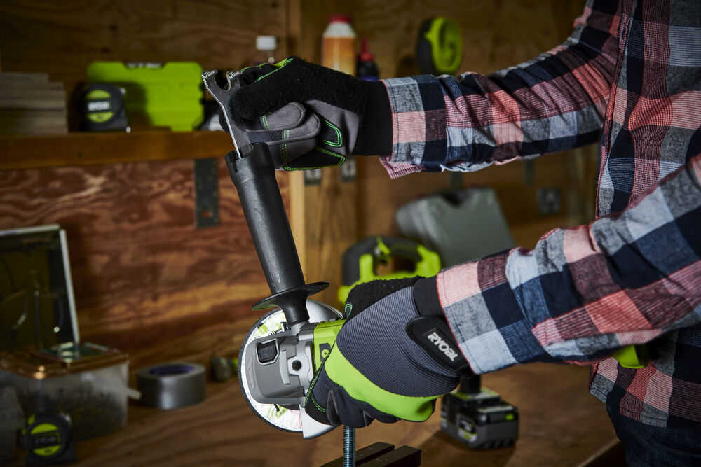ONE + / Углошлифмашина RYOBI RAG18115-0 (без батареи)