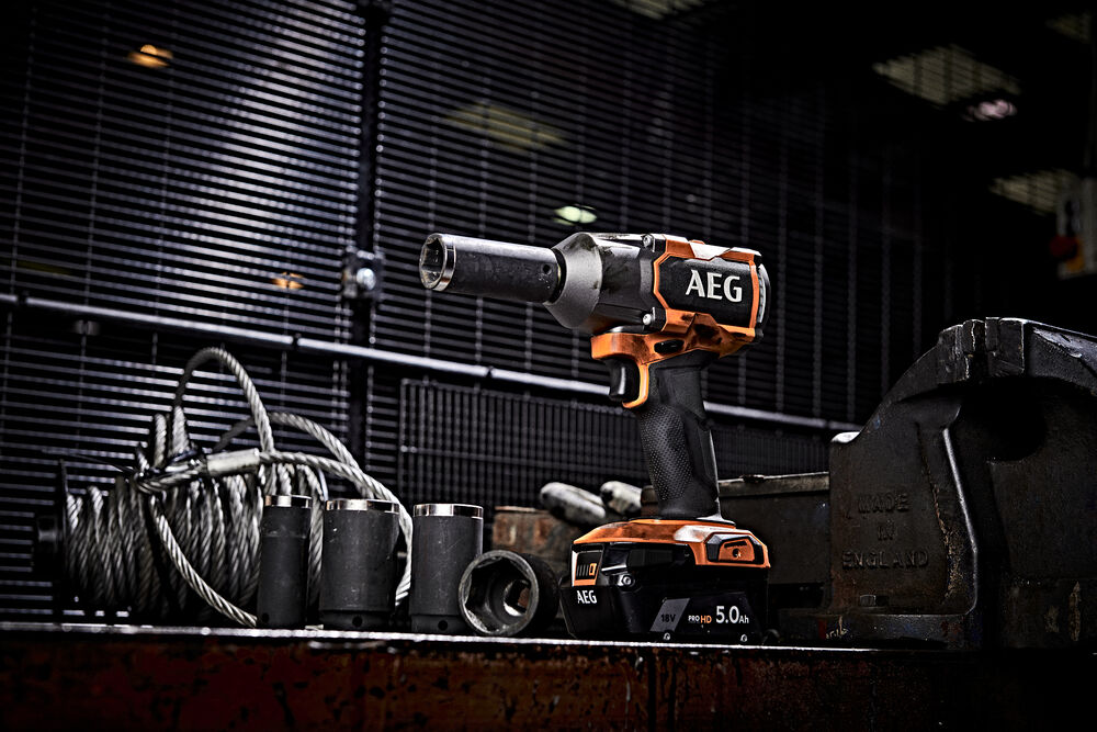 Гайковерт аккумуляторный AEG BSS18MTF12BL-0 (без аккумуляторов)