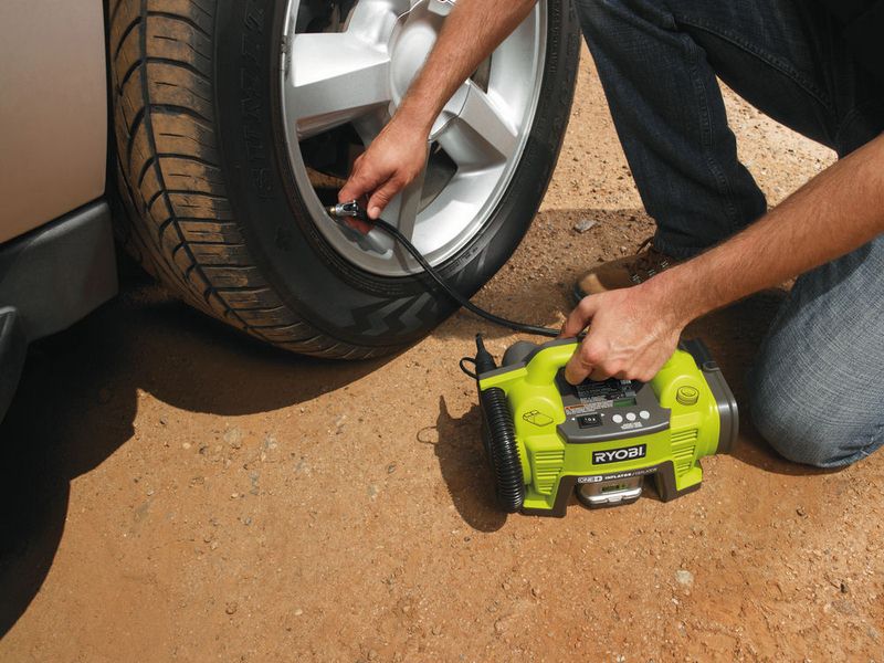 ONE + / Компрессор автомобильный аккумуляторный RYOBI R18I-0 (без батареи)