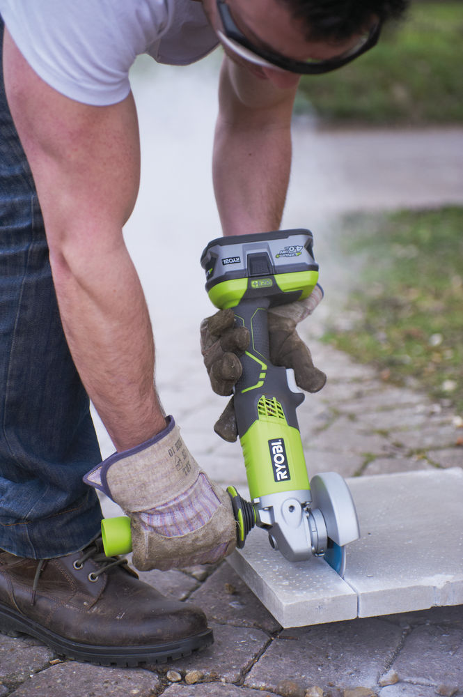 ONE + / Углошлифмашина RYOBI R18AG-0 (без батареи)