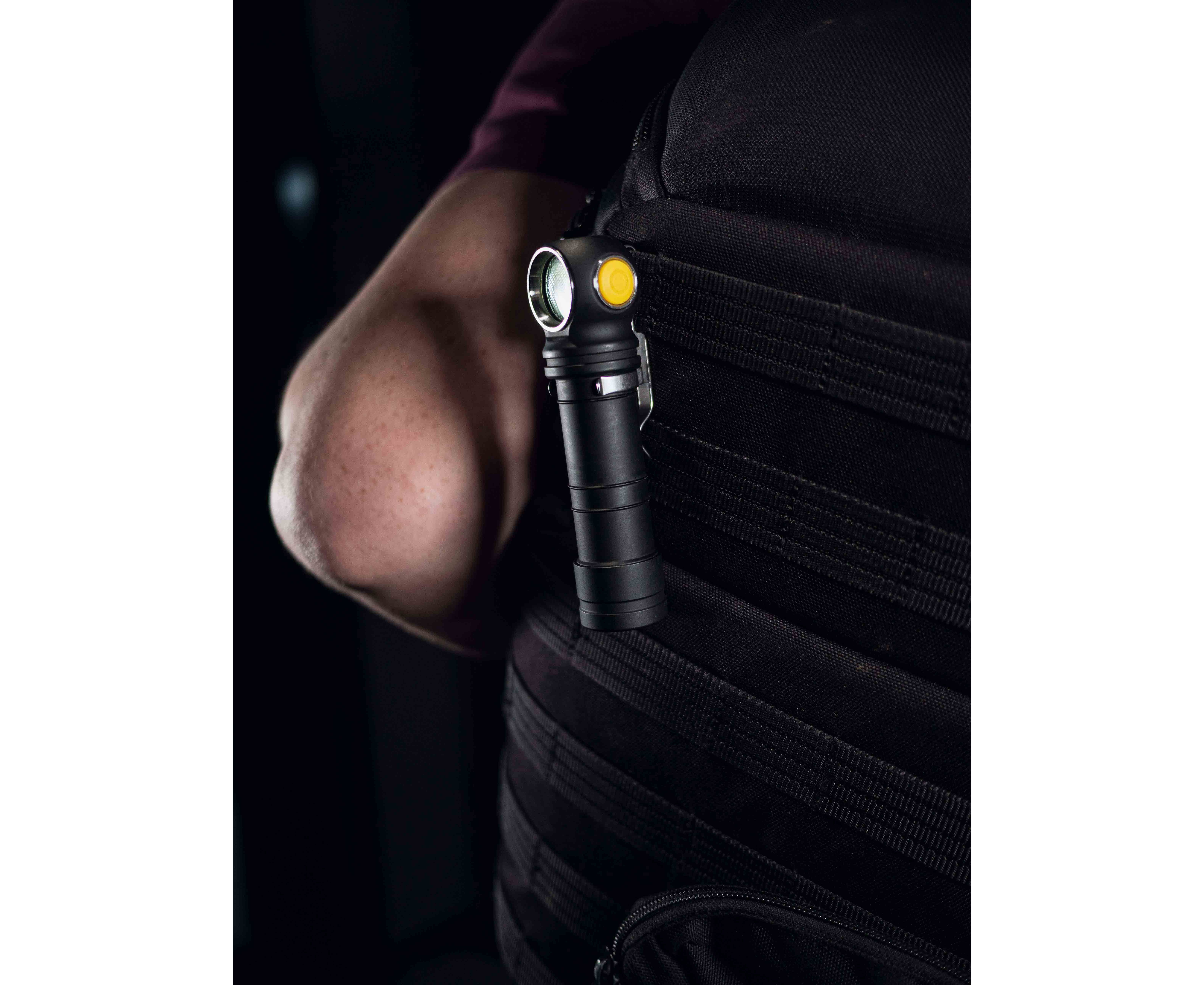Фонарь Armytek Wizard C2 Pro MAX Magnet USB Белый