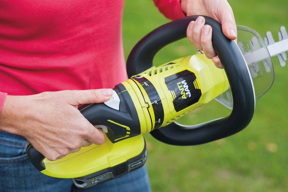 ONE + / Кусторез RYOBI OHT1855R (без батареи)