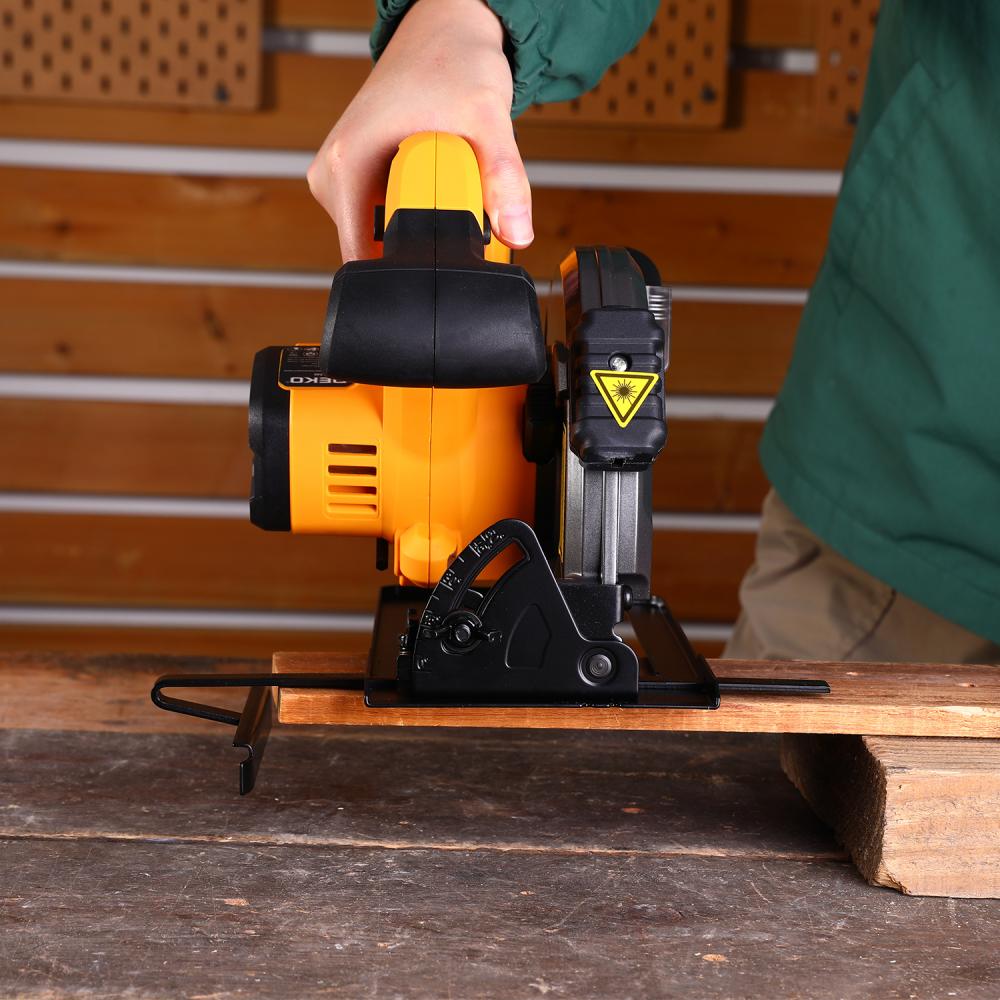 Пила циркулярная аккумуляторная DEKO CSDU20