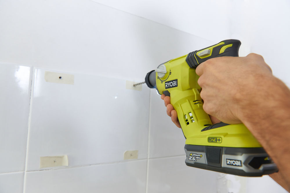 ONE + / Перфоратор RYOBI R18SDS-0 (без батареи)