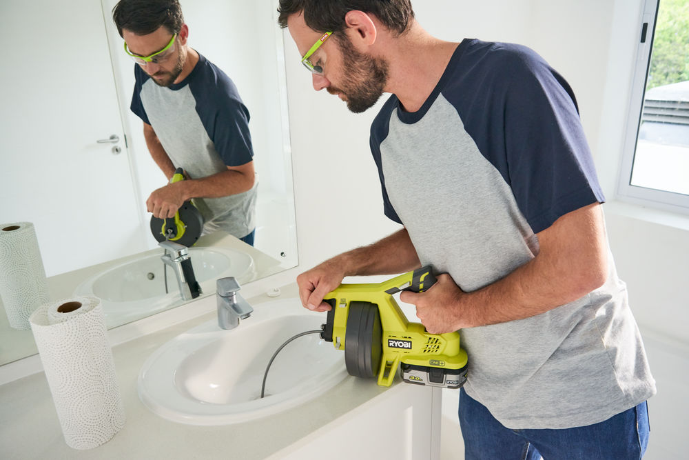 ONE + / Машинка прочистная RYOBI R18DA-0 (без батареи)