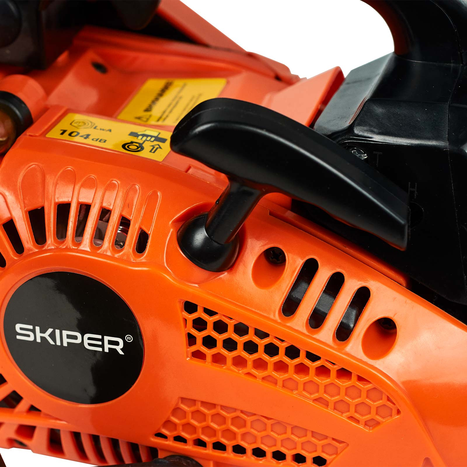Бензопила SKIPER TV3003 (30 см /12", 0.375"/ 3/8", 1.3 мм, 44 зв. 1.5 кВт/ 2.0 лс)
