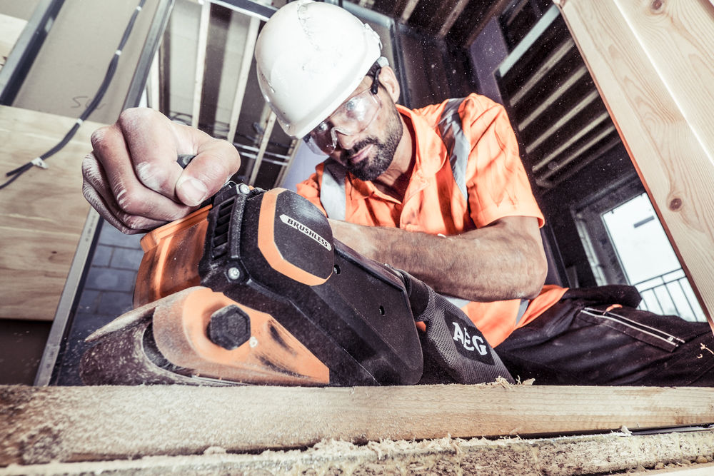 Ленточная шлифмашина аккумуляторная AEG BHBS18-75BL-0 (без батареи)