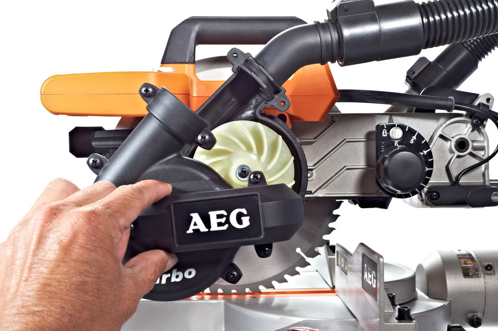 Пила торцовочная AEG PS254L
