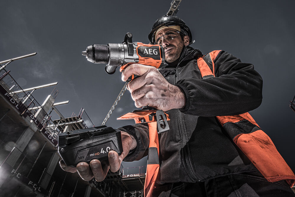 Дрель-шуруповерт ударная аккумуляторная AEG BSB18C3BL-402C