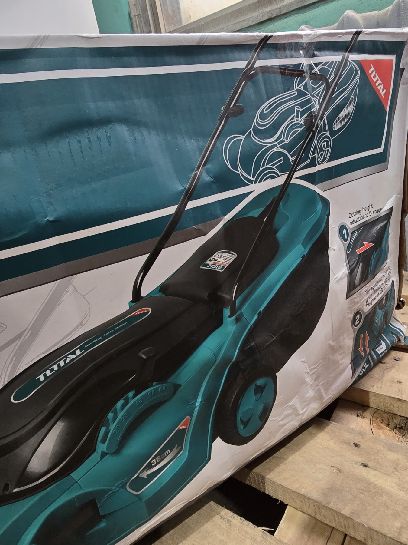 (Уценка) Газонокосилка электрическая TOTAL TGT616151