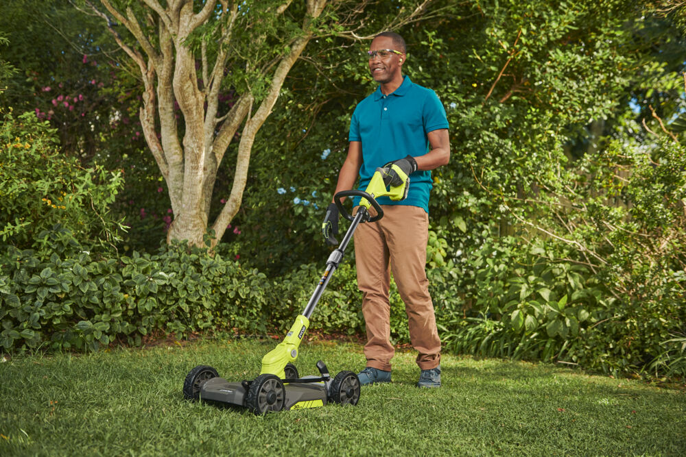 ONE + / Триммер-газонокосилка RYOBI RY18LMC30A-0