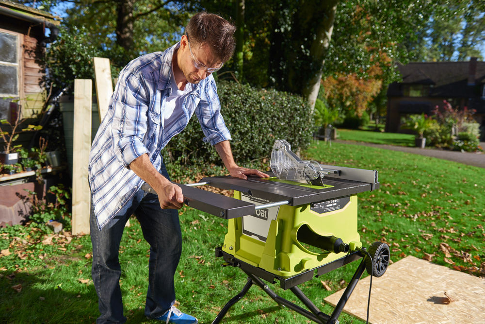 Распиловочный станок RYOBI RTS1800EF-G