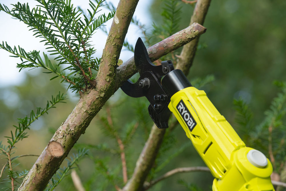 ONE + / Секатор (сучкорез) RYOBI RY18PLA-0 (без батареи)