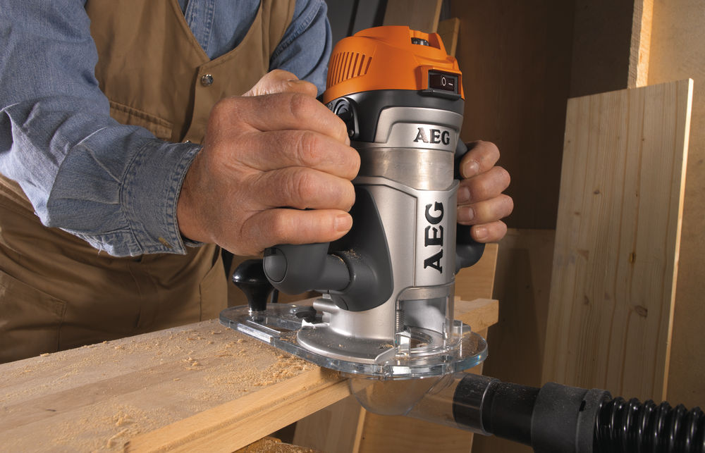 Фрезер AEG MF 1400 KE