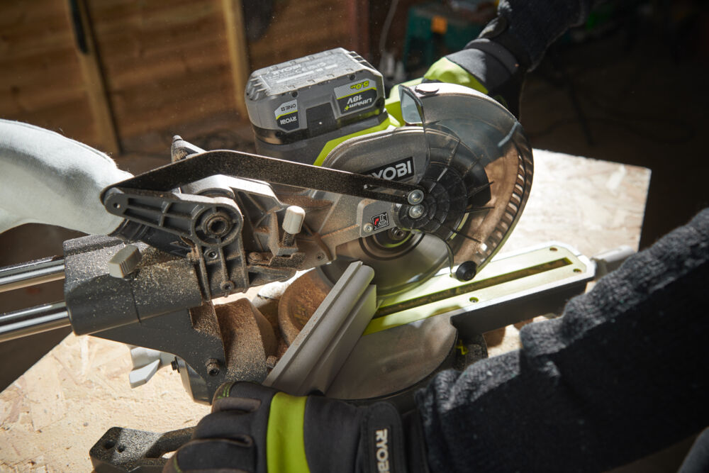 ONE + / Торцовочная пила RYOBI RMS18190-0 (без батареи)